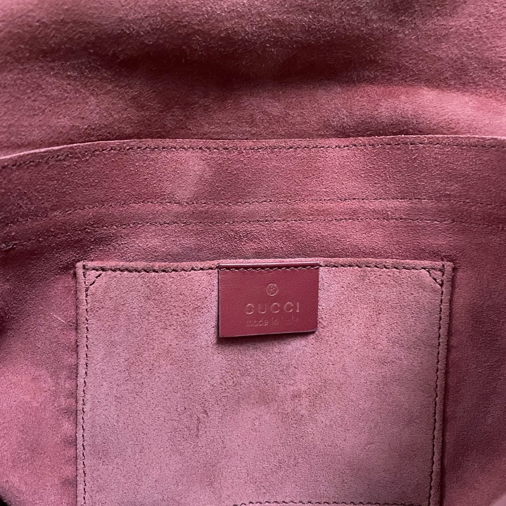 Gucci Pink Leather Crossbody Bag with Slouchy Silhouette - Picture 3 of 7